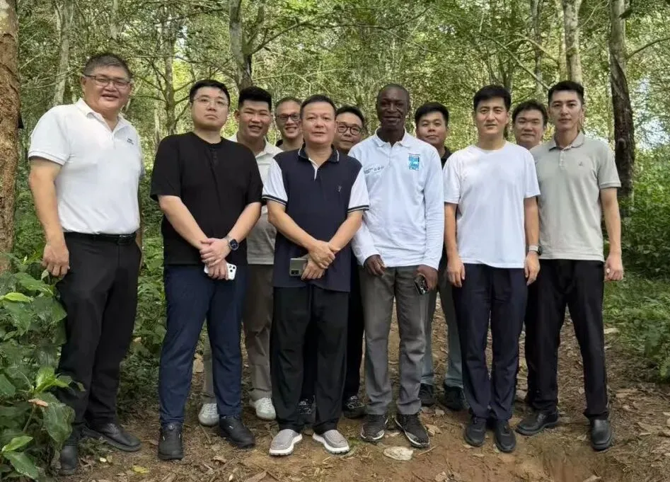 易金波率队赴合盛农业旗下科特迪瓦橡胶加工厂及种植园调研